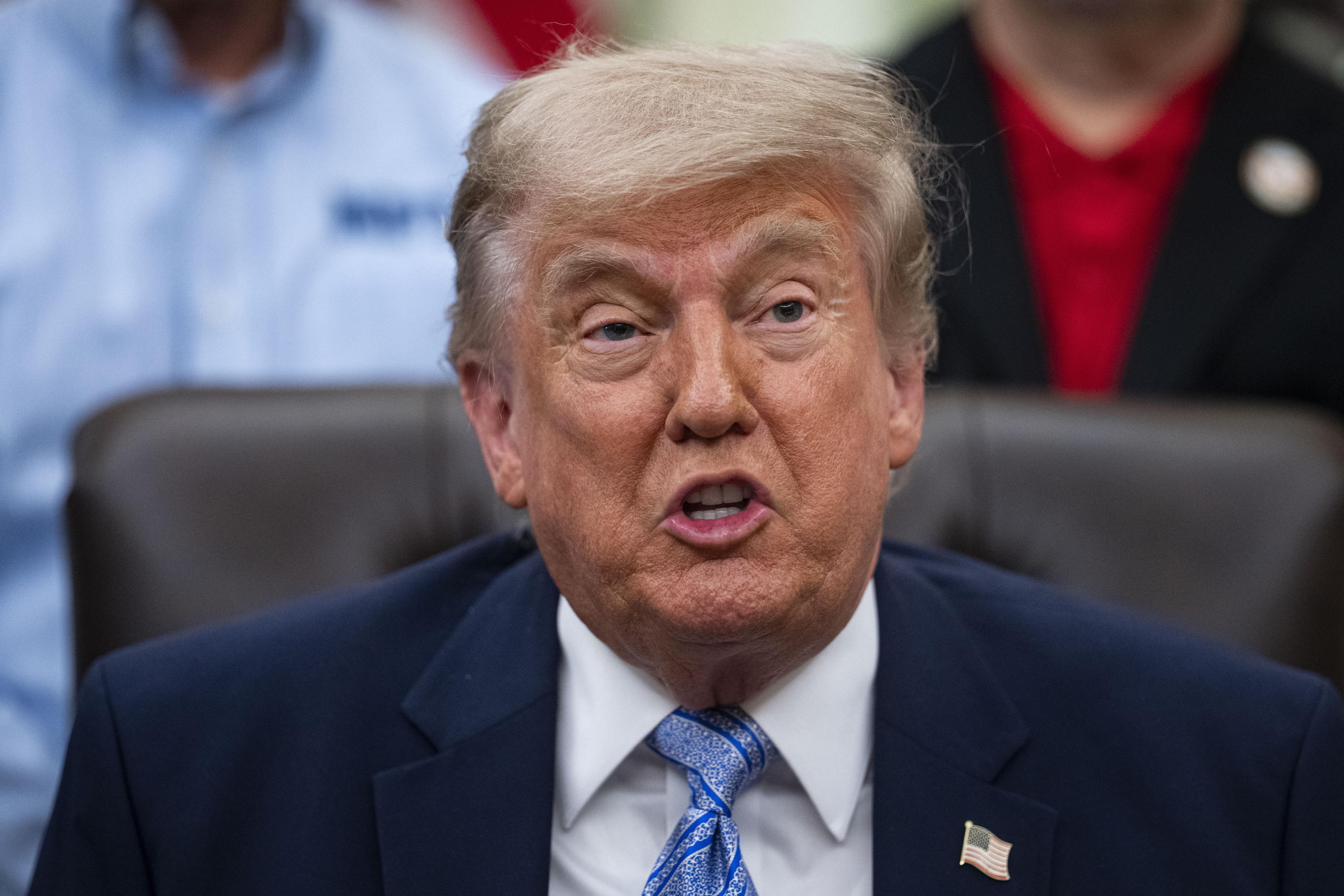 Iran-Usa, raid nel Golfo: Teheran minaccia escalation totale Iran-Usa, raid nel Golfo: Teheran minaccia escalation totale