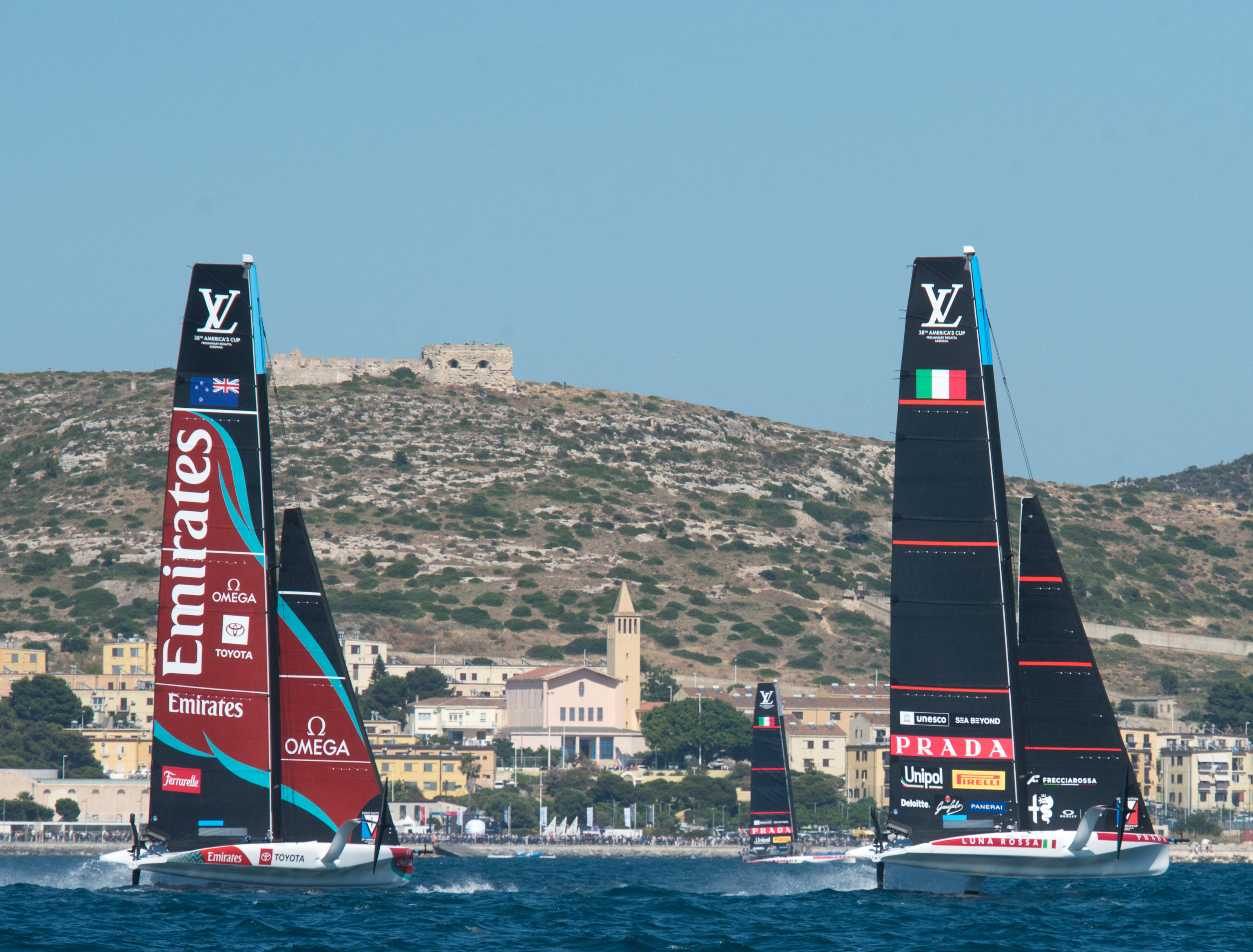 America’s Cup: Luna Rossa vola sul Golfo degli Angeli nella regata preliminare