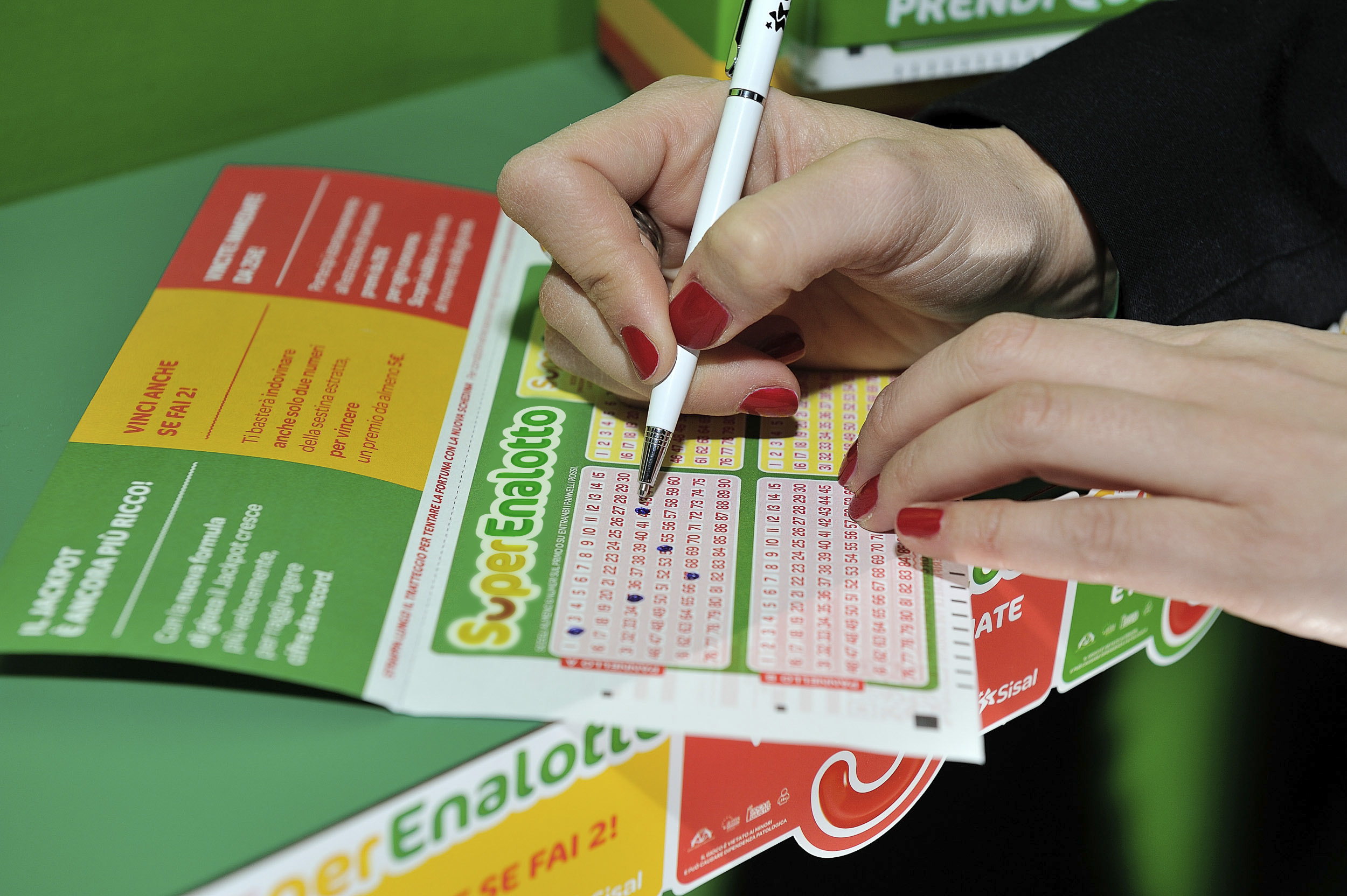 SuperEnalotto: caccia al “6” da 167 milioni (e tutte le leggende legate alle estrazioni di maggio) SuperEnalotto: caccia al “6” da 167 milioni (e tutte le leggende legate alle estrazioni di maggio)