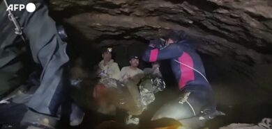 Laos, uomini intrappolati in una grotta: un salvataggio