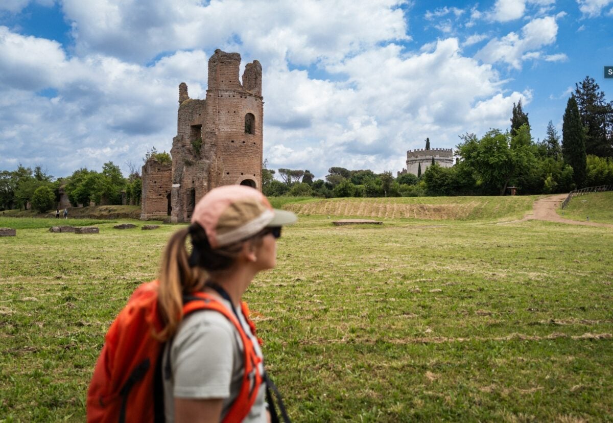 Cinque cammini storici, un’unica destinazione: l’Italia da scoprire a piedi Cinque cammini storici, un’unica destinazione: l’Italia da scoprire a piedi