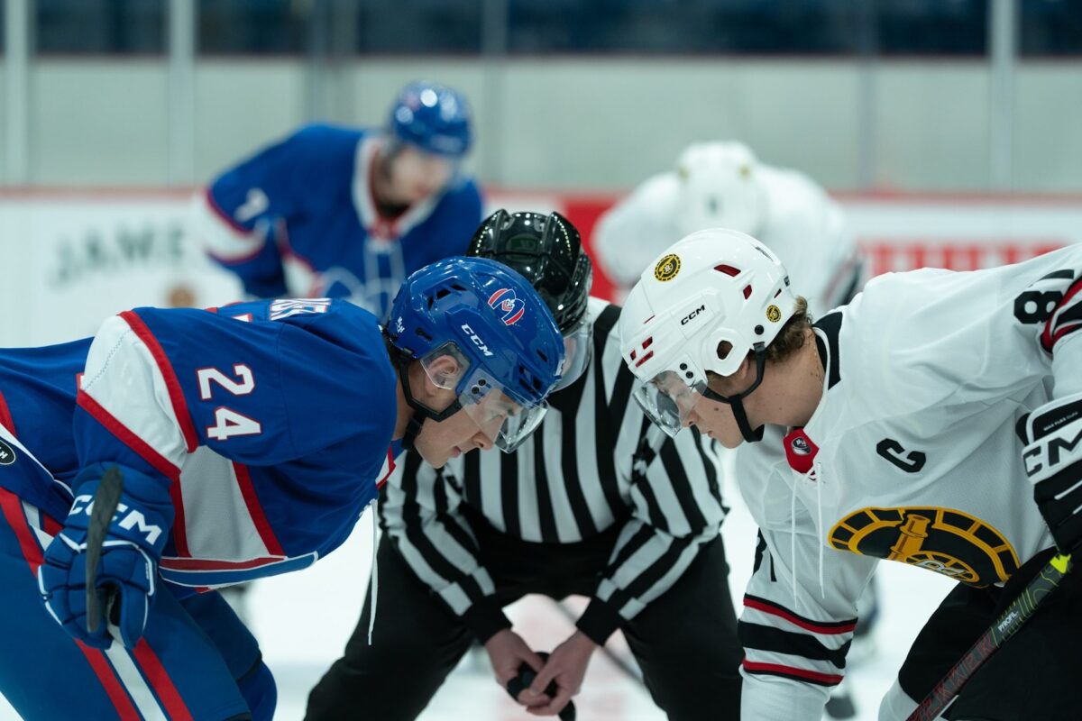 Dopo Heated Rivalry, arriva Off Campus: la serie che trasforma l’hockey nel nuovo fenomeno hot Dopo Heated Rivalry, arriva Off Campus: la serie che trasforma l’hockey nel nuovo fenomeno hot