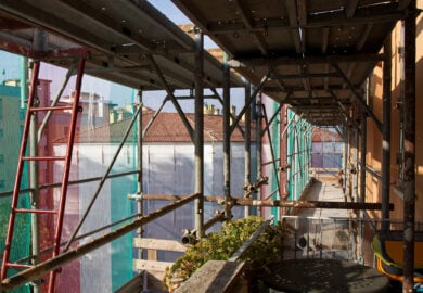 Superbonus, 4mila condomini nel limbo: lavori a metà, cantieri irregolari e il conto che ora rischiano i proprietari