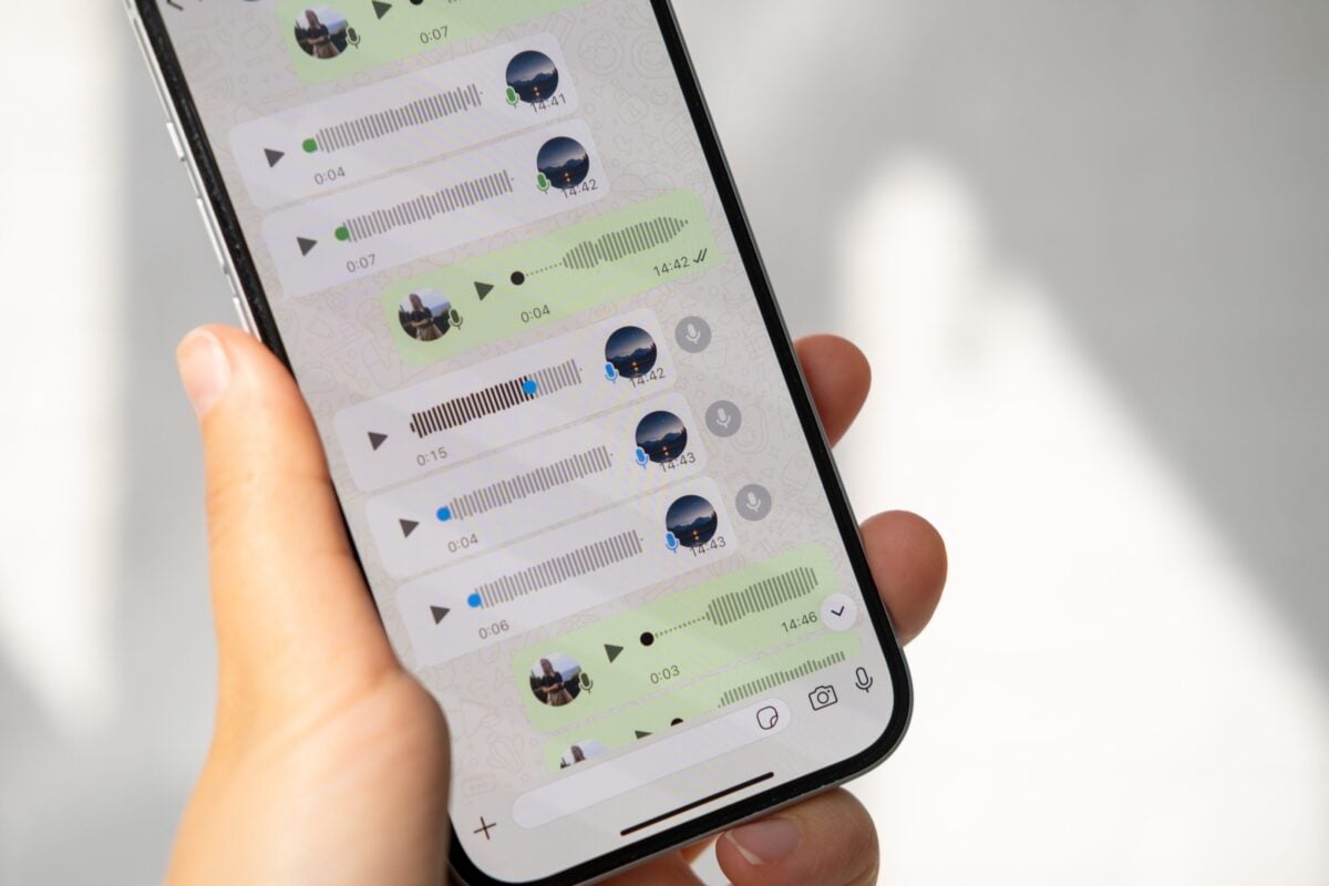 Dalle chat di scuola ai vocali infiniti: dieci regole d’oro per gestire WhatsApp in modo sano