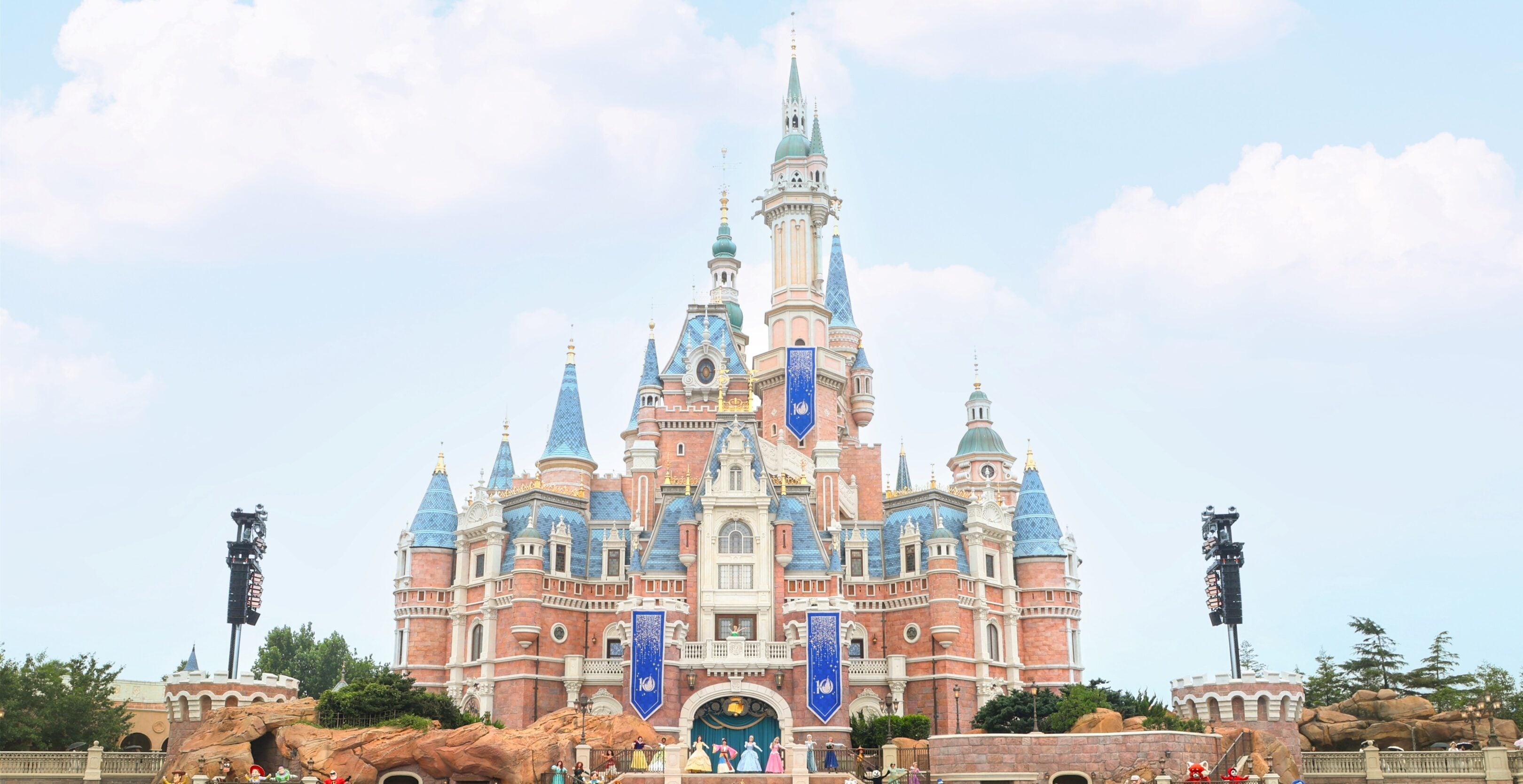 Shanghai Disney Resort compie 10 anni: la magia Disney diventata una storia cinese Shanghai Disney Resort compie 10 anni: la magia Disney diventata una storia cinese
