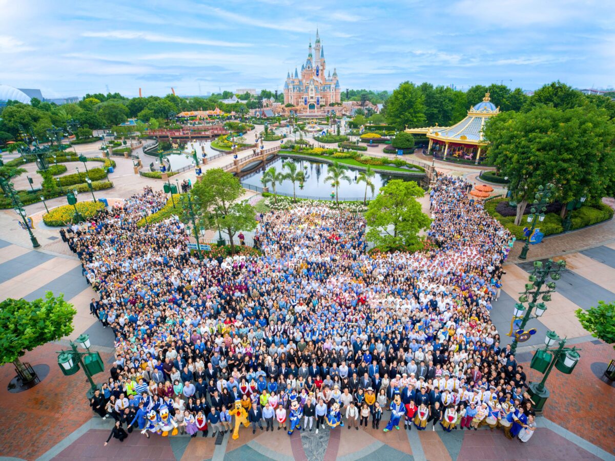 Shanghai Disney Resort compie 10 anni: la magia Disney diventata una storia cinese Shanghai Disney Resort compie 10 anni: la magia Disney diventata una storia cinese
