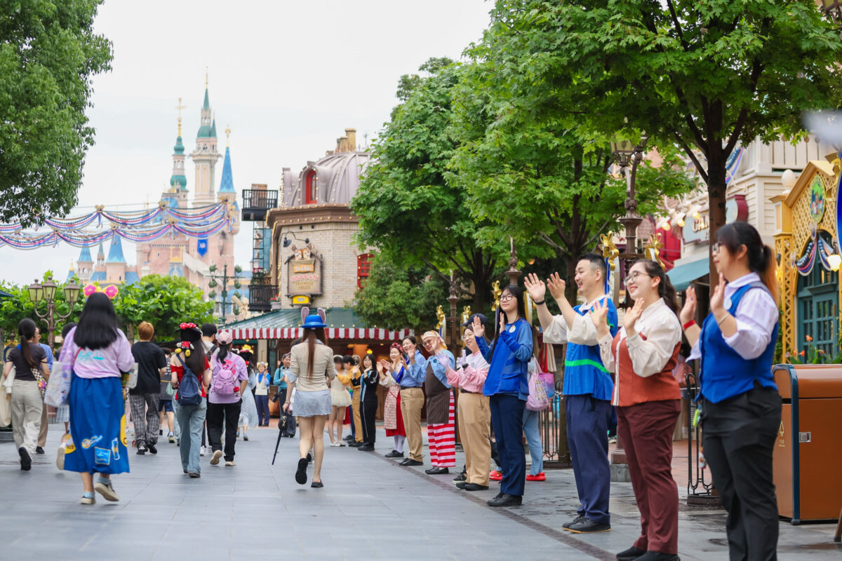 Shanghai Disney Resort compie 10 anni: la magia Disney diventata una storia cinese Shanghai Disney Resort compie 10 anni: la magia Disney diventata una storia cinese