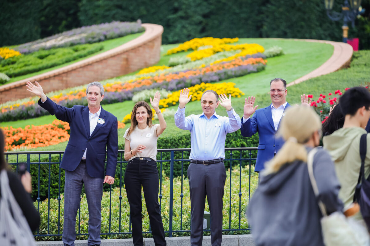 Shanghai Disney Resort compie 10 anni: la magia Disney diventata una storia cinese Shanghai Disney Resort compie 10 anni: la magia Disney diventata una storia cinese