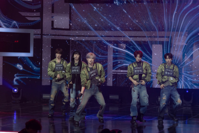 Dove nasce la magia del K-pop: viaggio dentro Show Champion tra fandom e superstar