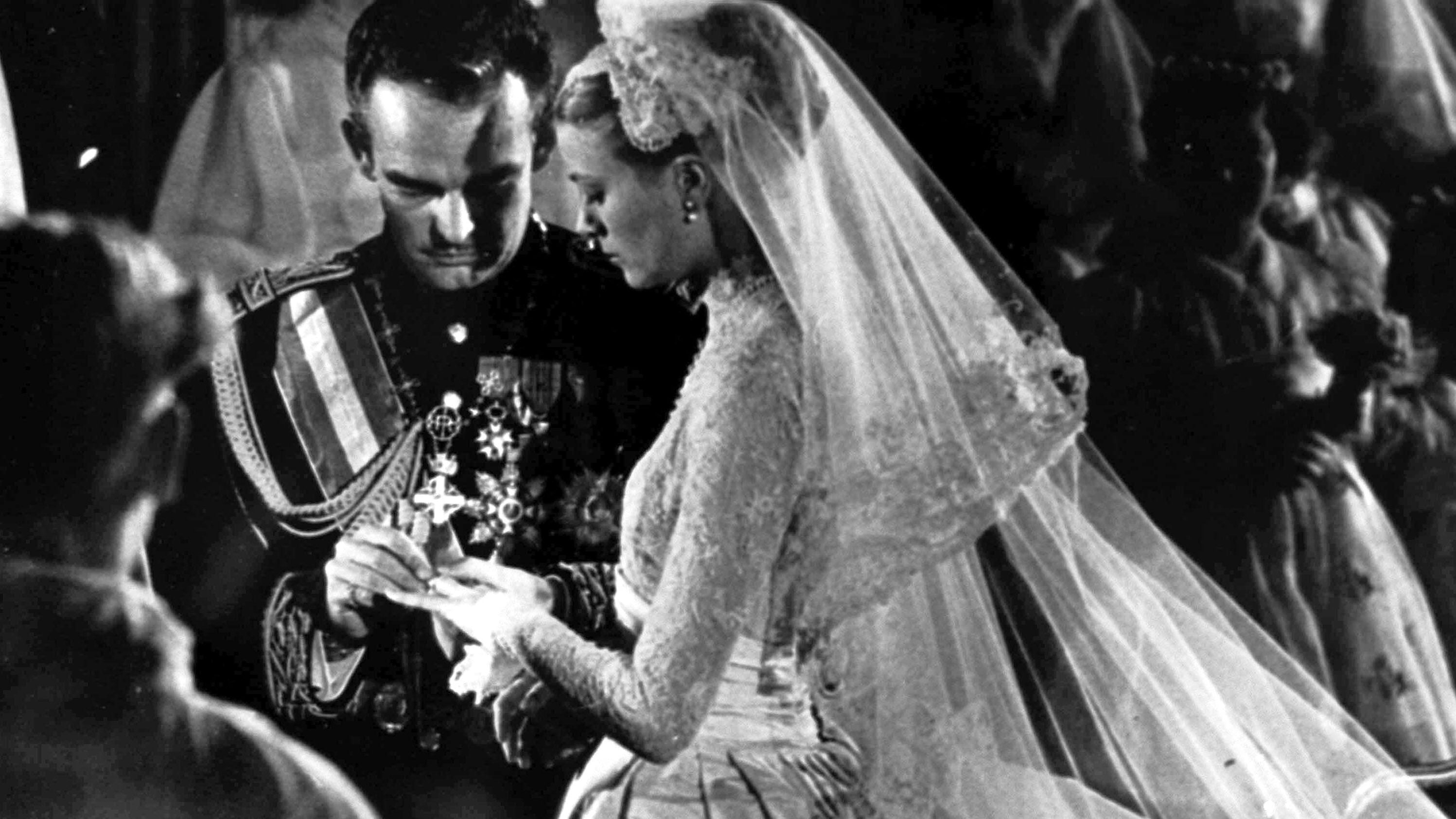 Grace Kelly e Ranieri, la favola reale che fece sognare il mondo torna a Monaco Grace Kelly e Ranieri, la favola reale che fece sognare il mondo torna a Monaco