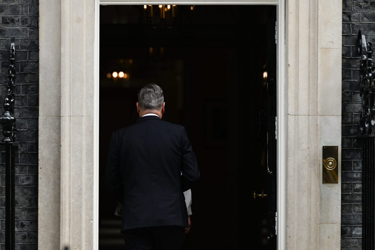 Starmer, fine corsa a Downing Street: ora il Regno Unito si affida ad Andy Burnham