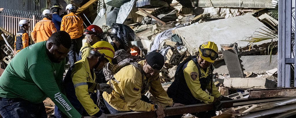 Venezuela, dopo il sisma è allarme ecatombe: 188 morti e 30 mila dispersi (si scava tra le macerie)