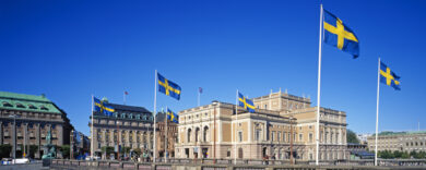 Svezia, addio al paradiso dell’accoglienza: test di cultura locale e 8 anni di residenza per la cittadinanza