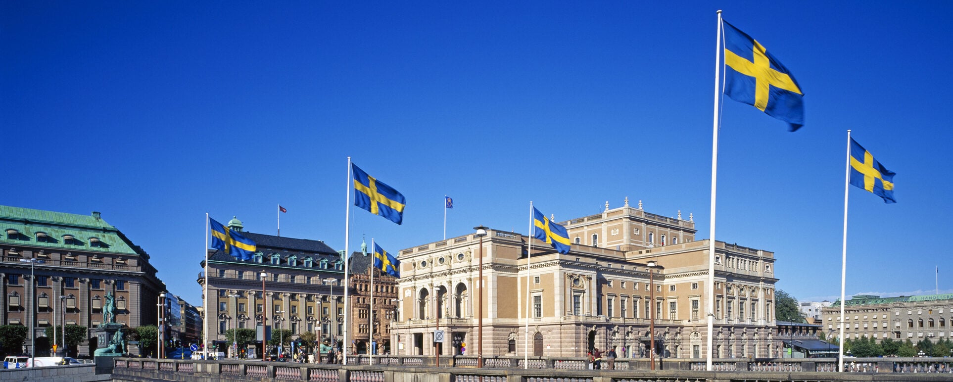 Svezia, addio al paradiso dell’accoglienza: test di cultura locale e 8 anni di residenza per la cittadinanza