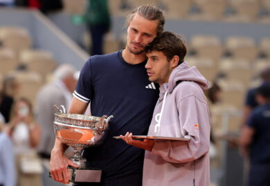 Zverev trionfa al Roland Garros Cobolli si arrende al quinto set