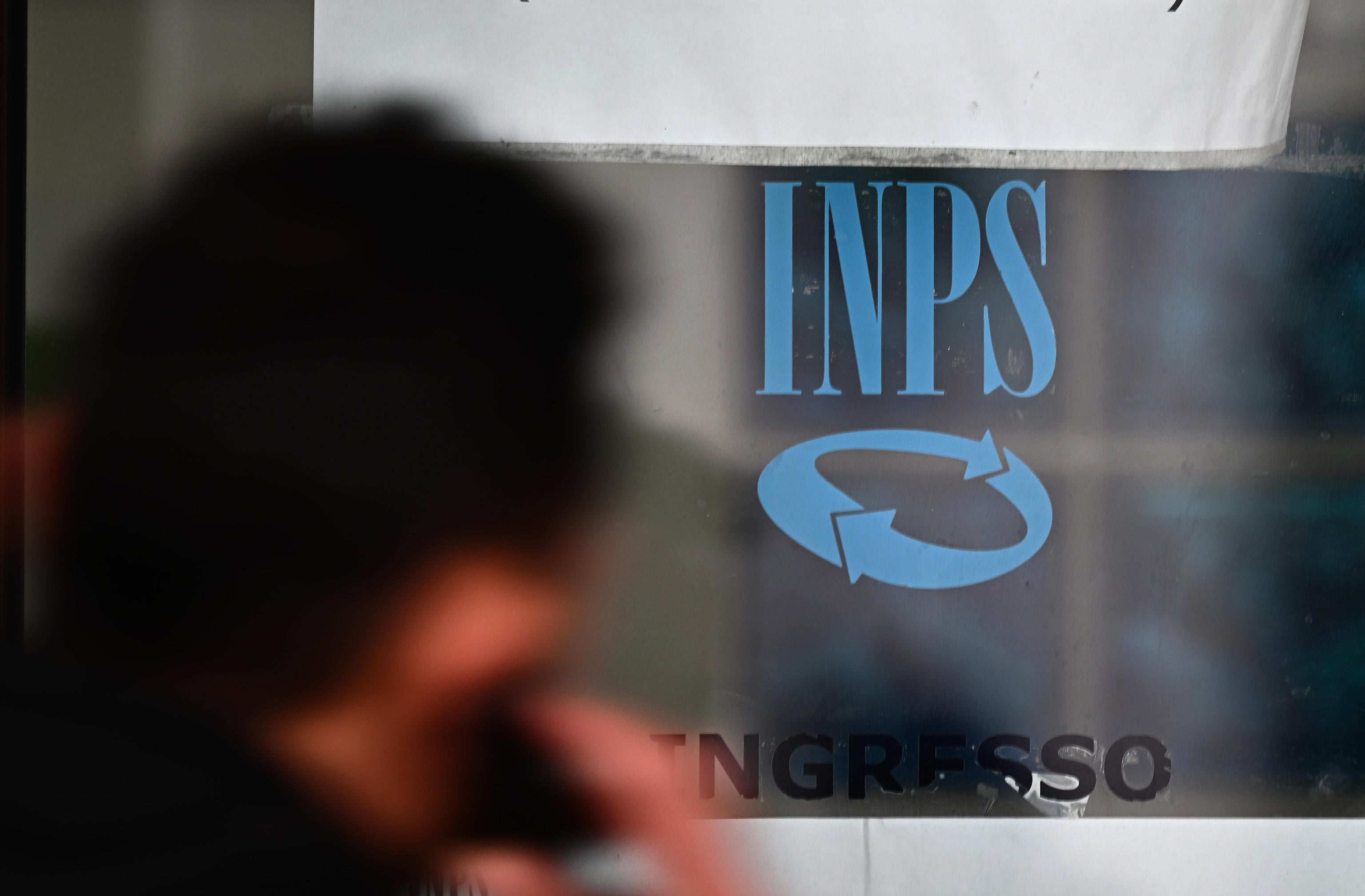 Inps, al via le domande per bonus giovani, donne e ZES 2026: requisiti, importi e come chiederli