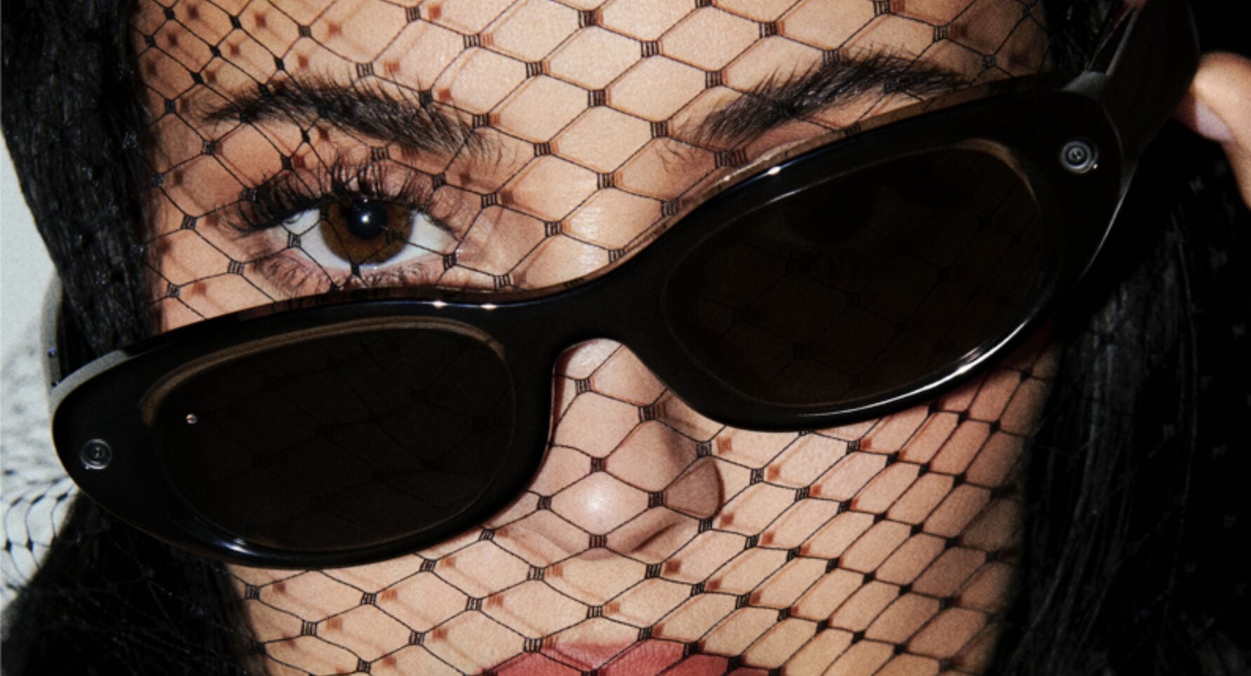 Meta sfida il futuro con gli occhiali AI da 299 dollari: arriva anche la linea firmata Kylie Jenner Meta sfida il futuro con gli occhiali AI da 299 dollari: arriva anche la linea firmata Kylie Jenner