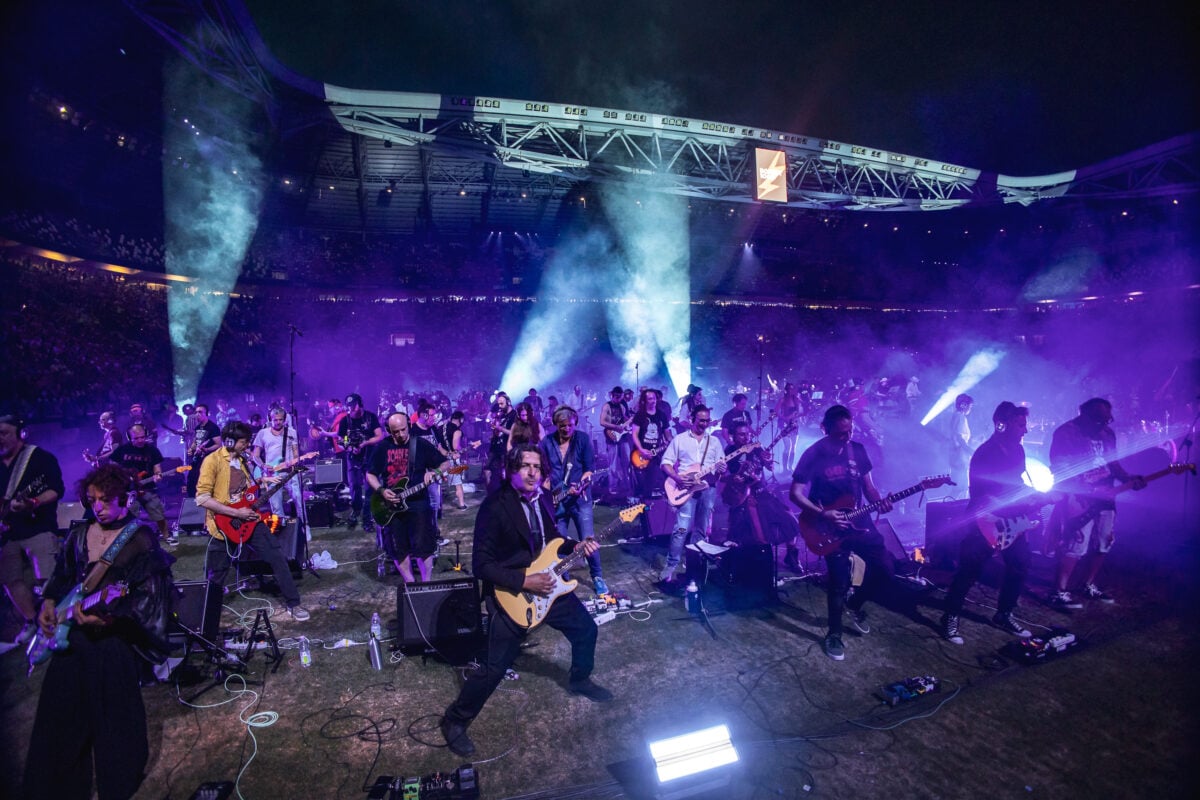 Rockin’ 1000: l’utopia rock che ha conquistato il mondo Rockin’ 1000: l’utopia rock che ha conquistato il mondo