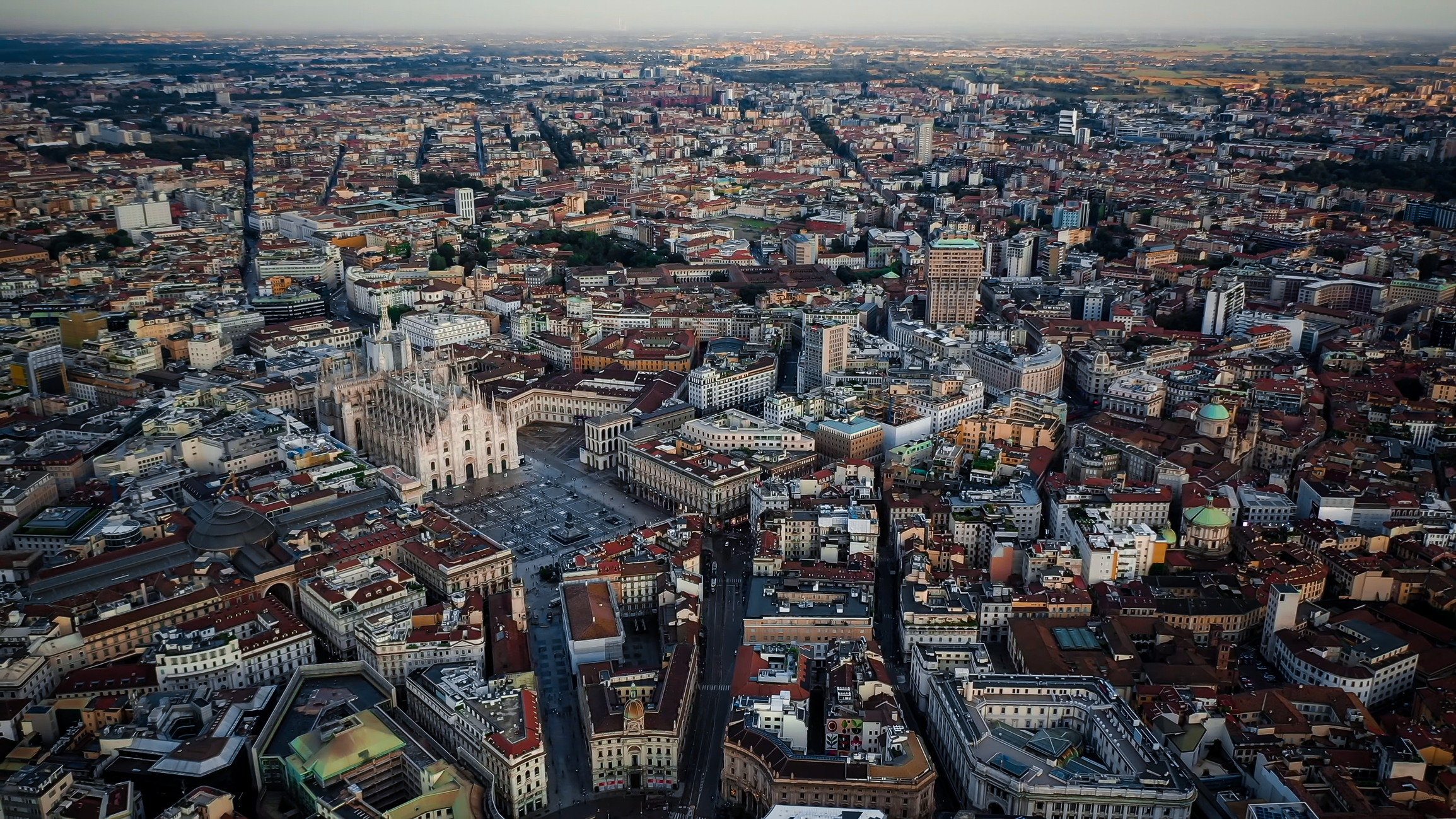 Milano cambia volto dalle sue botteghe: la nuova guida che racconta i negozi che ridisegnano la città Milano cambia volto dalle sue botteghe: la nuova guida che racconta i negozi che ridisegnano la città