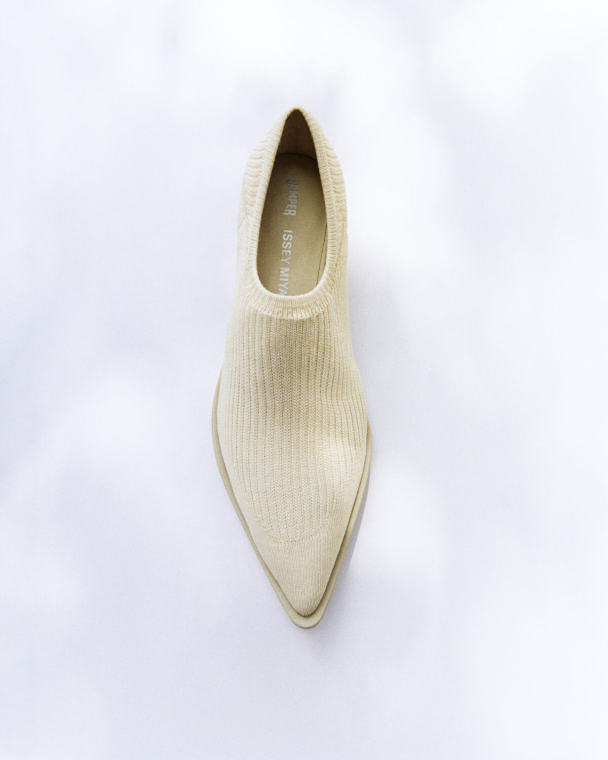 Con Anna prosegue il viaggio tra innovazione e stile di Camper e Issey Miyake