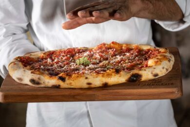 Pizza, la rivoluzione gastronomica in tavola che parte dal mulino a pietra