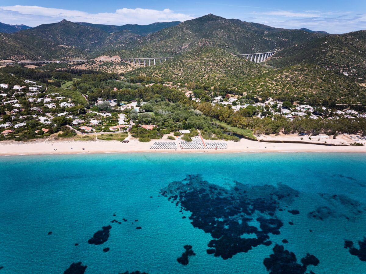 Calaserena Resort: l’angolo di Sardegna tra mare color smeraldo e nuraghi millenari Calaserena Resort: l’angolo di Sardegna tra mare color smeraldo e nuraghi millenari
