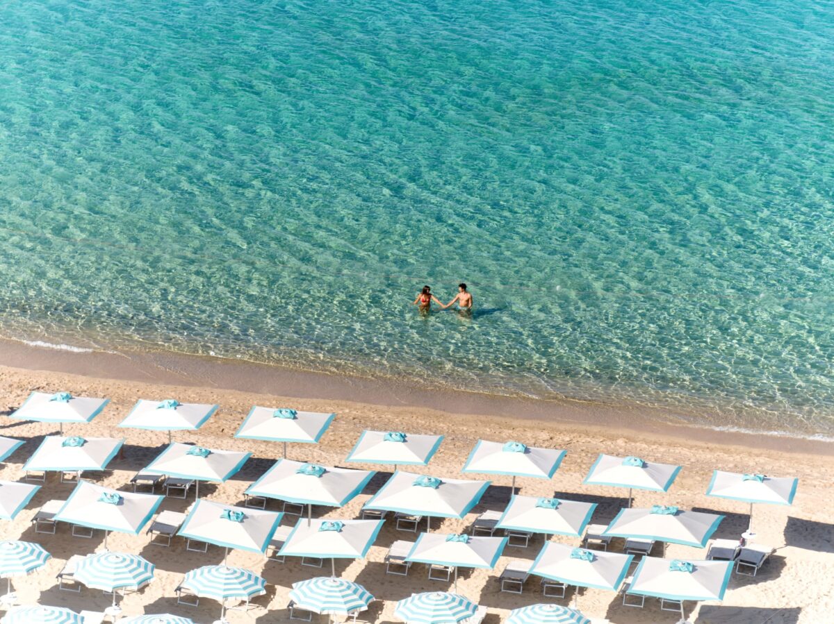 Calaserena Resort: l’angolo di Sardegna tra mare color smeraldo e nuraghi millenari Calaserena Resort: l’angolo di Sardegna tra mare color smeraldo e nuraghi millenari