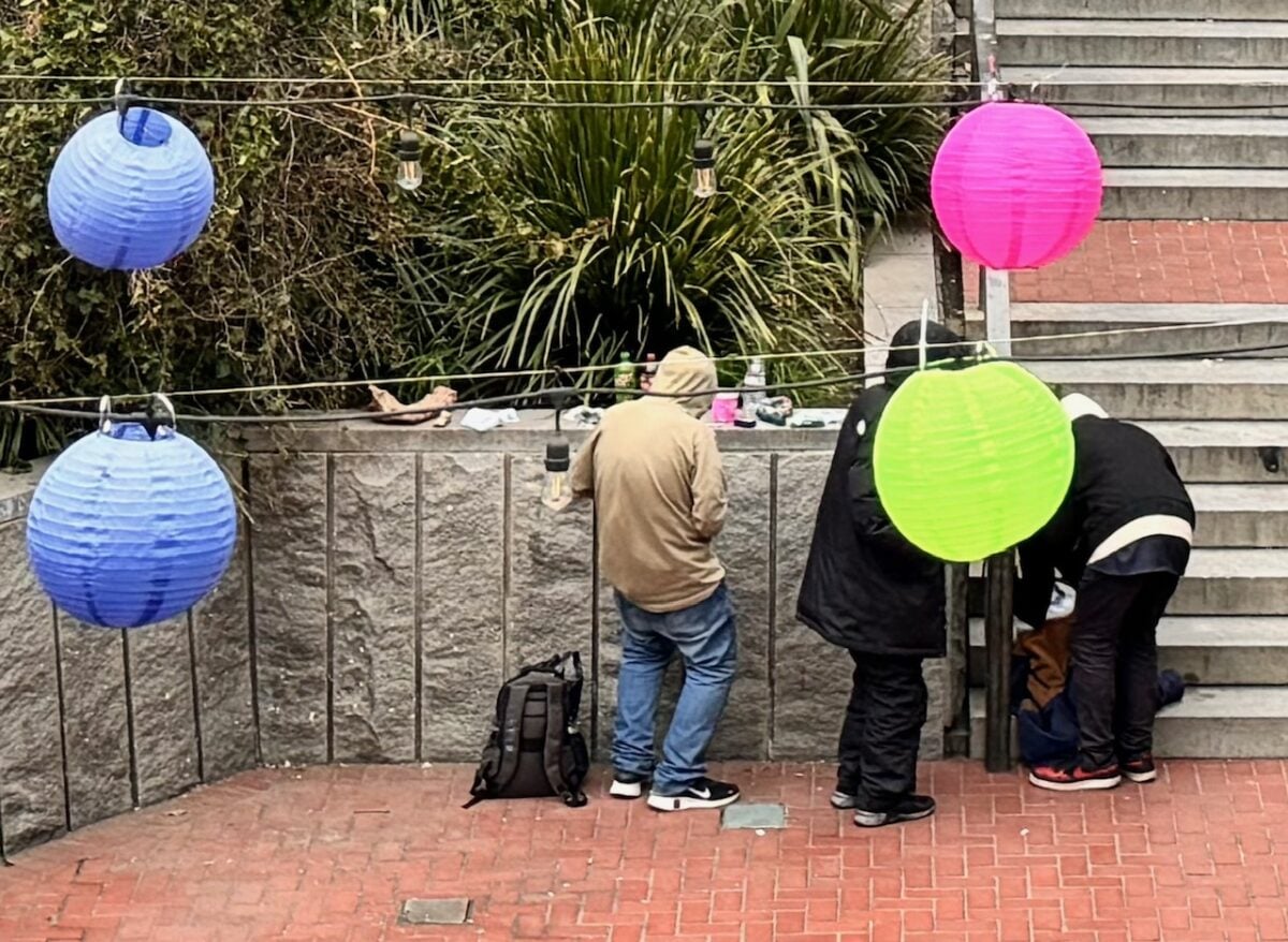 La droga degli zombie: il reportage da San Francisco dopo il caso Fentanyl di Roma La droga degli zombie: il reportage da San Francisco dopo il caso Fentanyl di Roma