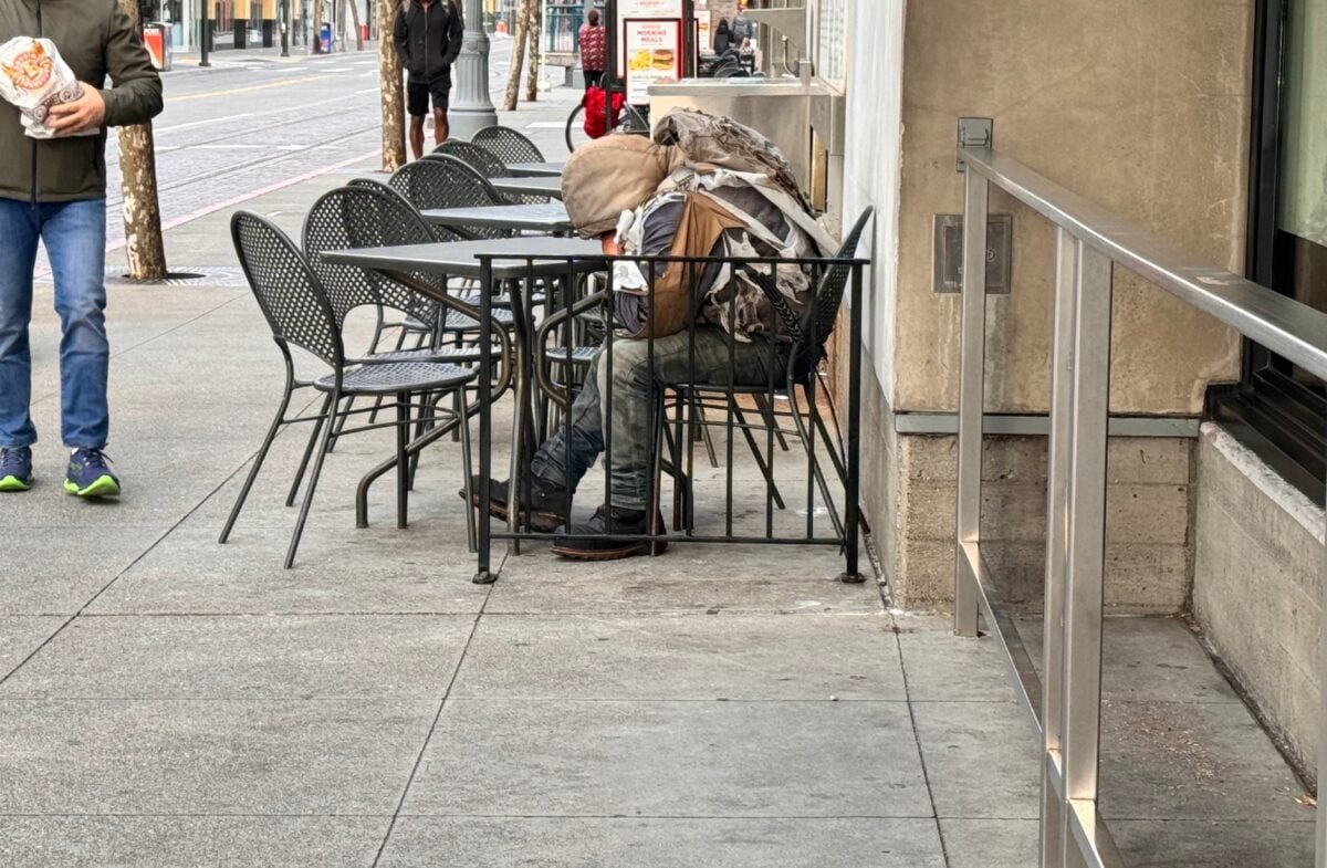 La droga degli zombie: il reportage da San Francisco dopo il caso Fentanyl di Roma La droga degli zombie: il reportage da San Francisco dopo il caso Fentanyl di Roma