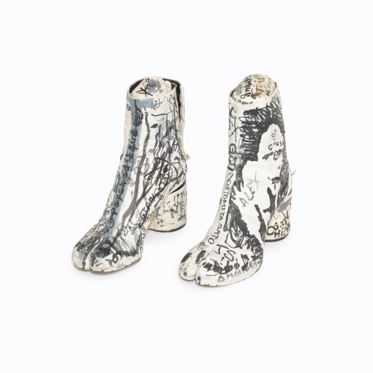L’archivio personale di Martin Margiela supera il milione di euro all’asta L’archivio personale di Martin Margiela supera il milione di euro all’asta