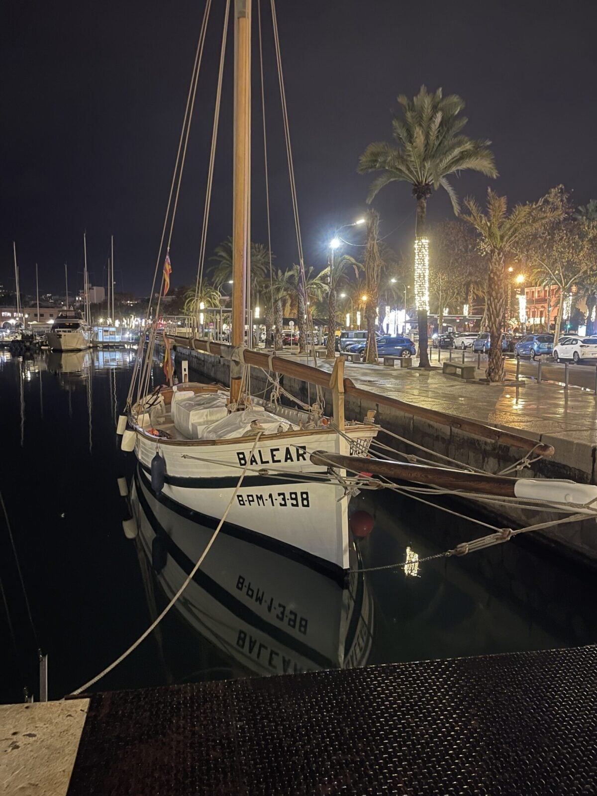 A spasso per Palma de Mallorca per scoprire la vera essenza di una città, che ha fatto dello stile la sua cifra distintiva. A spasso per Palma de Mallorca per scoprire la vera essenza di una città, che ha fatto dello stile la sua cifra distintiva.