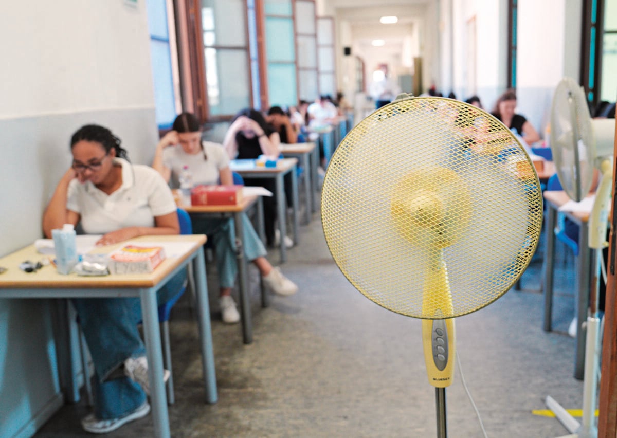 Maturità 2026, studenti sotto afa: solo il 7% delle scuole ha la ventilazione