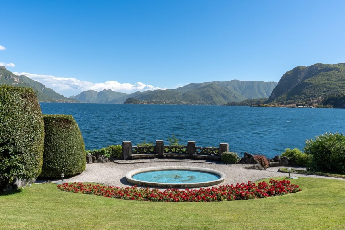 La casa di James Bond sul Lago di Como è in vendita: quanto costa vivere nella villa di Casino Royale La casa di James Bond sul Lago di Como è in vendita: quanto costa vivere nella villa di Casino Royale