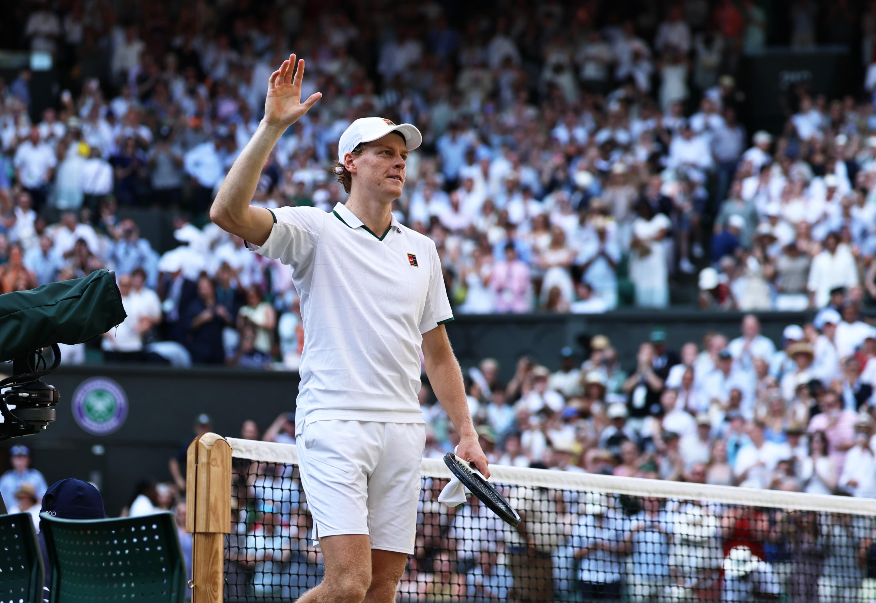 Sinner strepitoso, Djokovic ko Jannik in finale a Wimbledon
