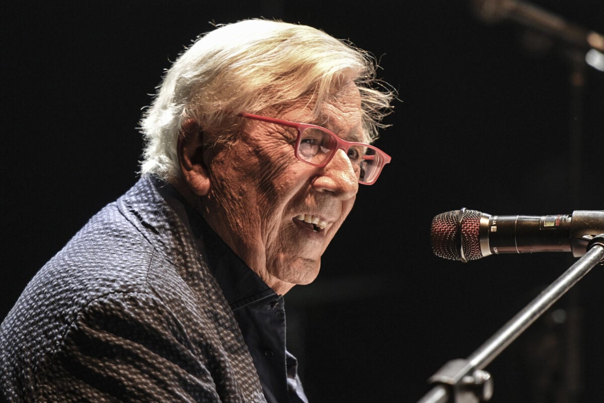 Addio a Peppino di Capri, il re di “Champagne” che ha fatto cantare l’Italia