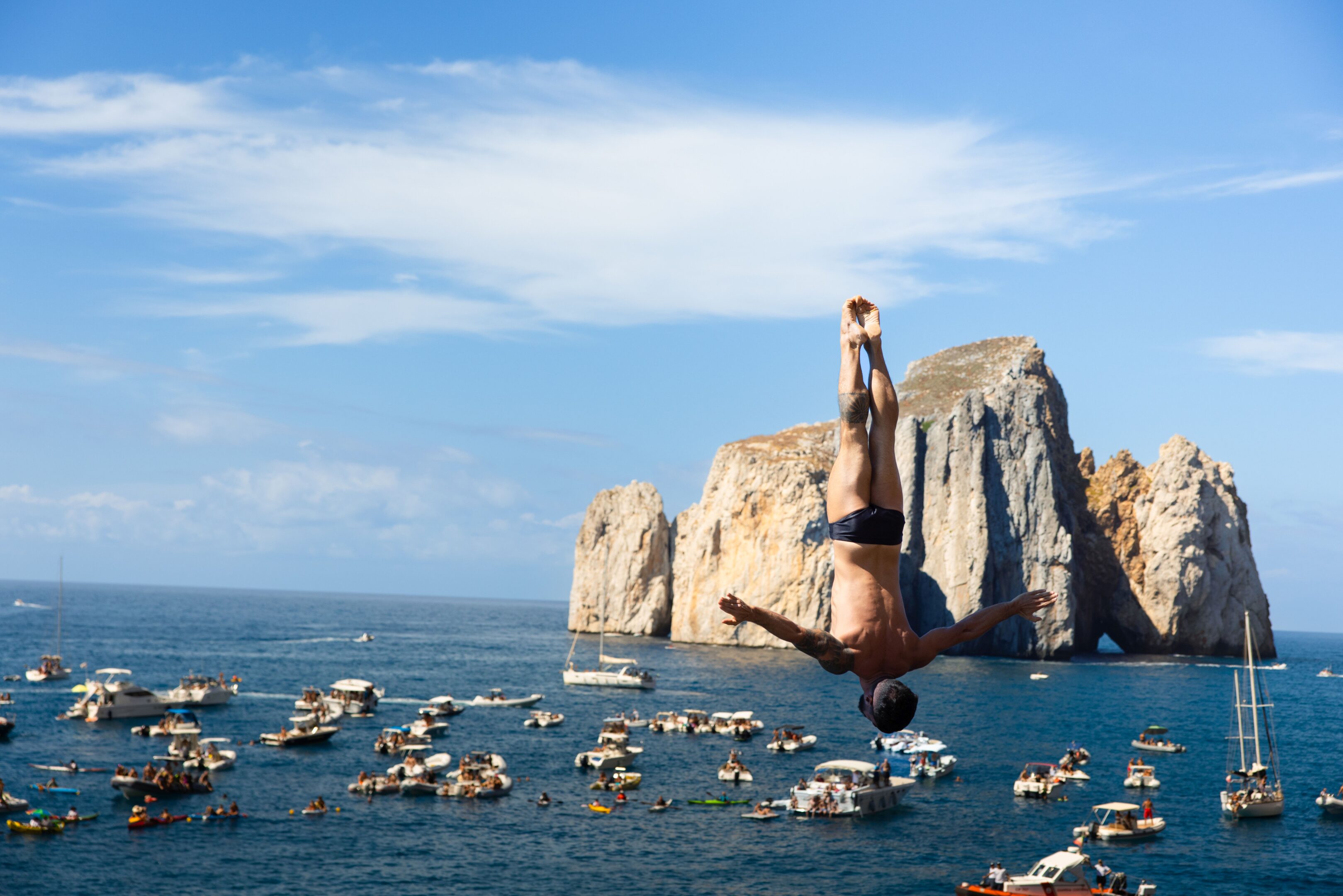 Due giorni di tuffi a Porto Flavia con il mondiale dalle grandi altezze