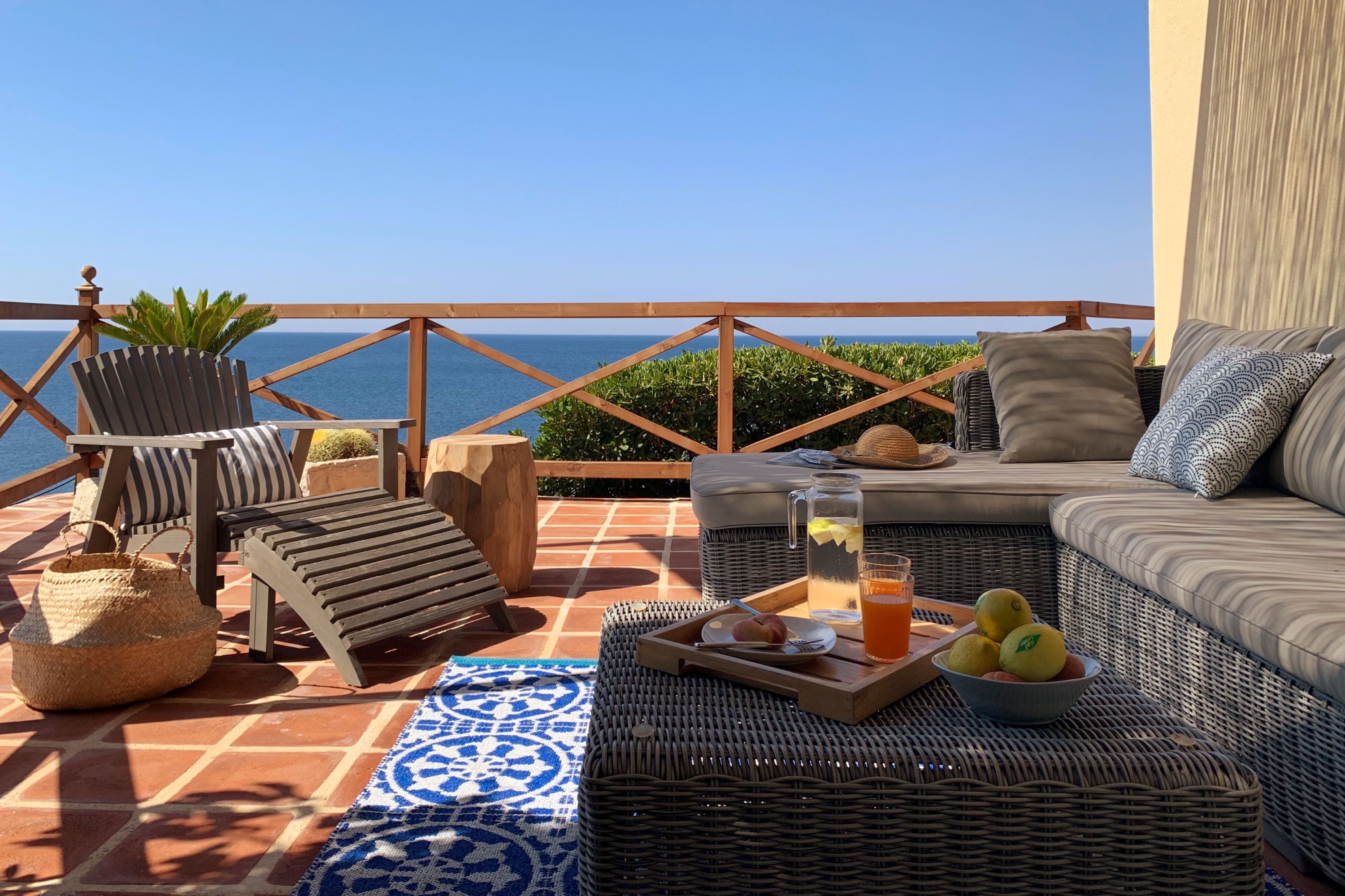 Vacanze, gli italiani abbandonano agosto: oltre 6 su 10 scelgono il mare fuori stagione Vacanze, gli italiani abbandonano agosto: oltre 6 su 10 scelgono il mare fuori stagione
