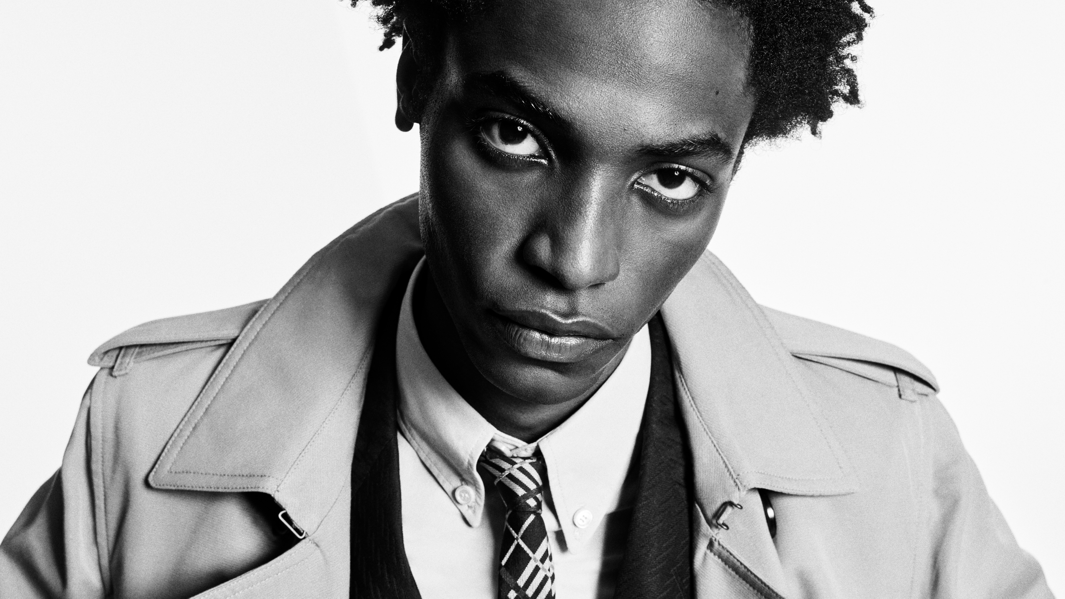 Dalla trincea al mito: Burberry svela i segreti del suo trench a Londra Dalla trincea al mito: Burberry svela i segreti del suo trench a Londra