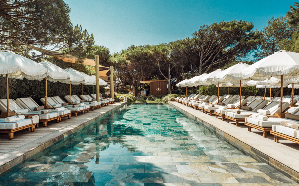 Alo riscrive le abitudini dell’estate mediterranea all’insegna del benessere psico-fisico Alo riscrive le abitudini dell’estate mediterranea all’insegna del benessere psico-fisico