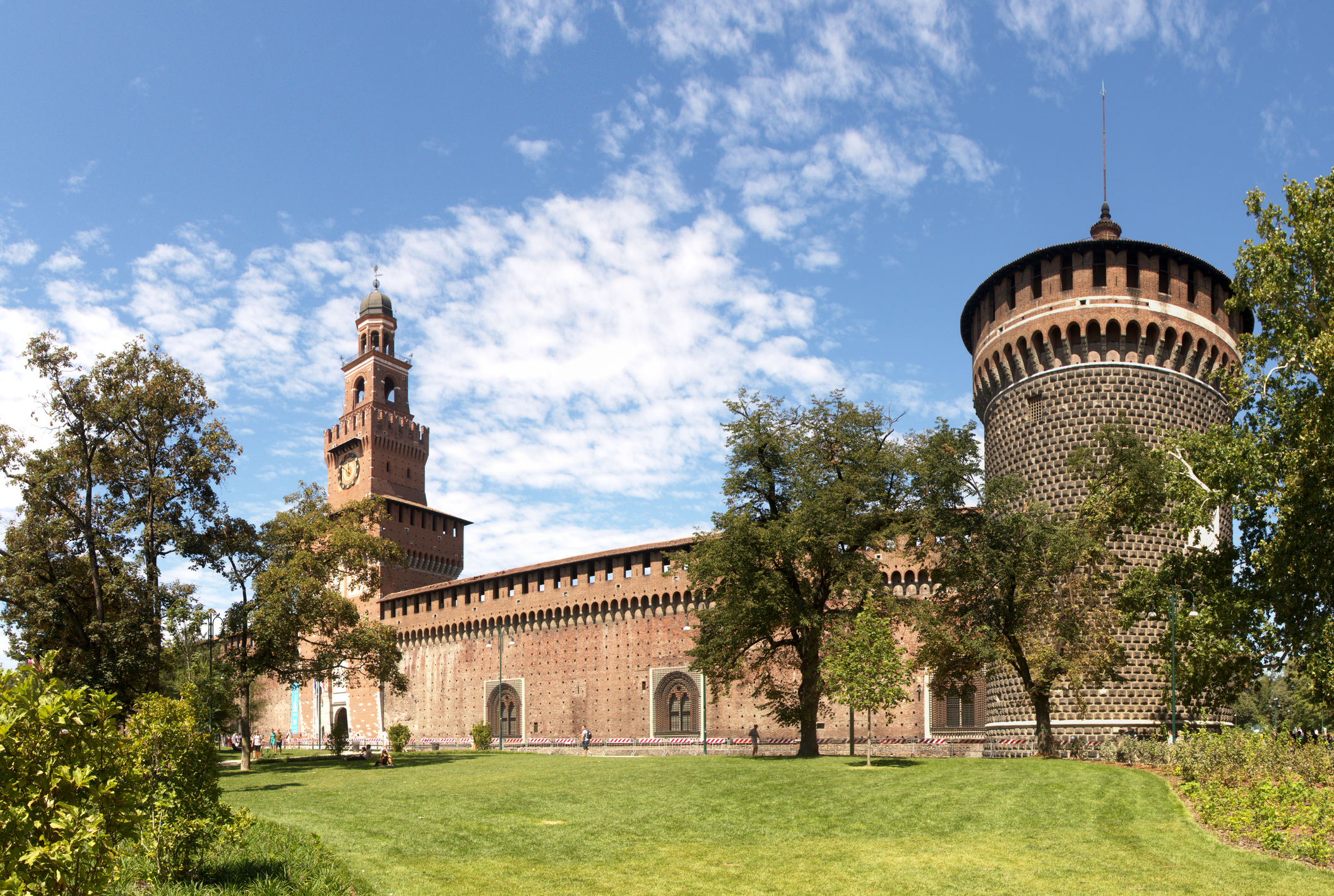 La cultura resta aperta: Colosseo, Pantheon e Castello Sforzesco allungano gli orari