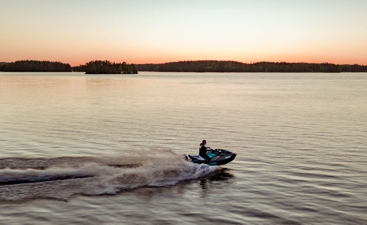 Sea-Doo: dalla velocità all’esplorazione, così le moto d’acqua stanno rivoluzionando l’outdoor