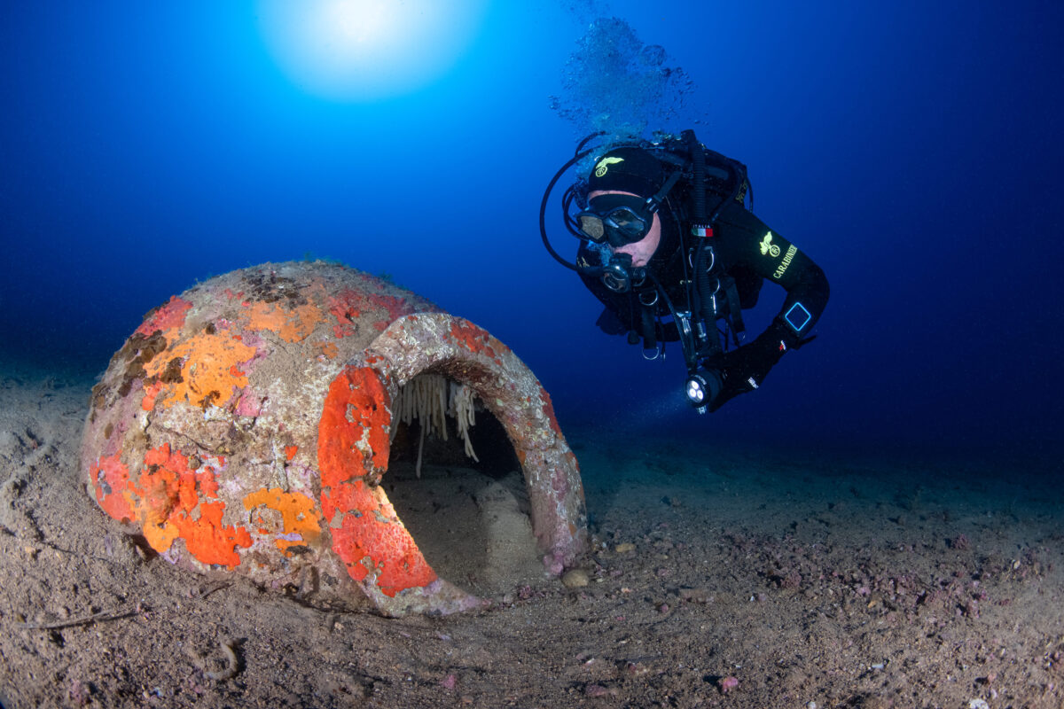 Il mare dell’Elba restituisce la storia: scoperti un dolium romano e un possibile relitto