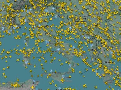 Il cielo italiano non è mai stato così affollato: ecco perché volano sempre più aerei