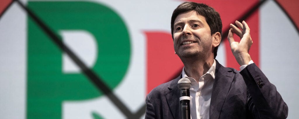 Primarie campo largo, il piano shock di Speranza è: non farle (troppo pericolose per il PD)
