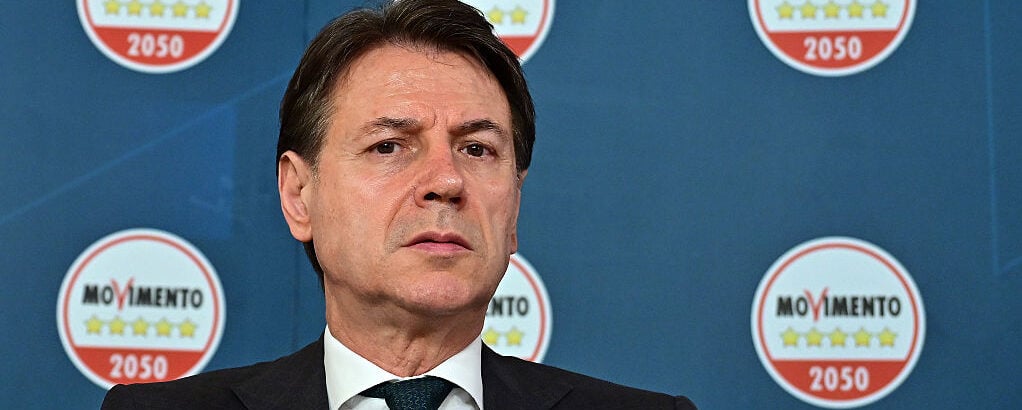 Quasi 1,5 miliardi rubati col reddito di cittadinanza. Niente controlli e assegni anche ai criminali