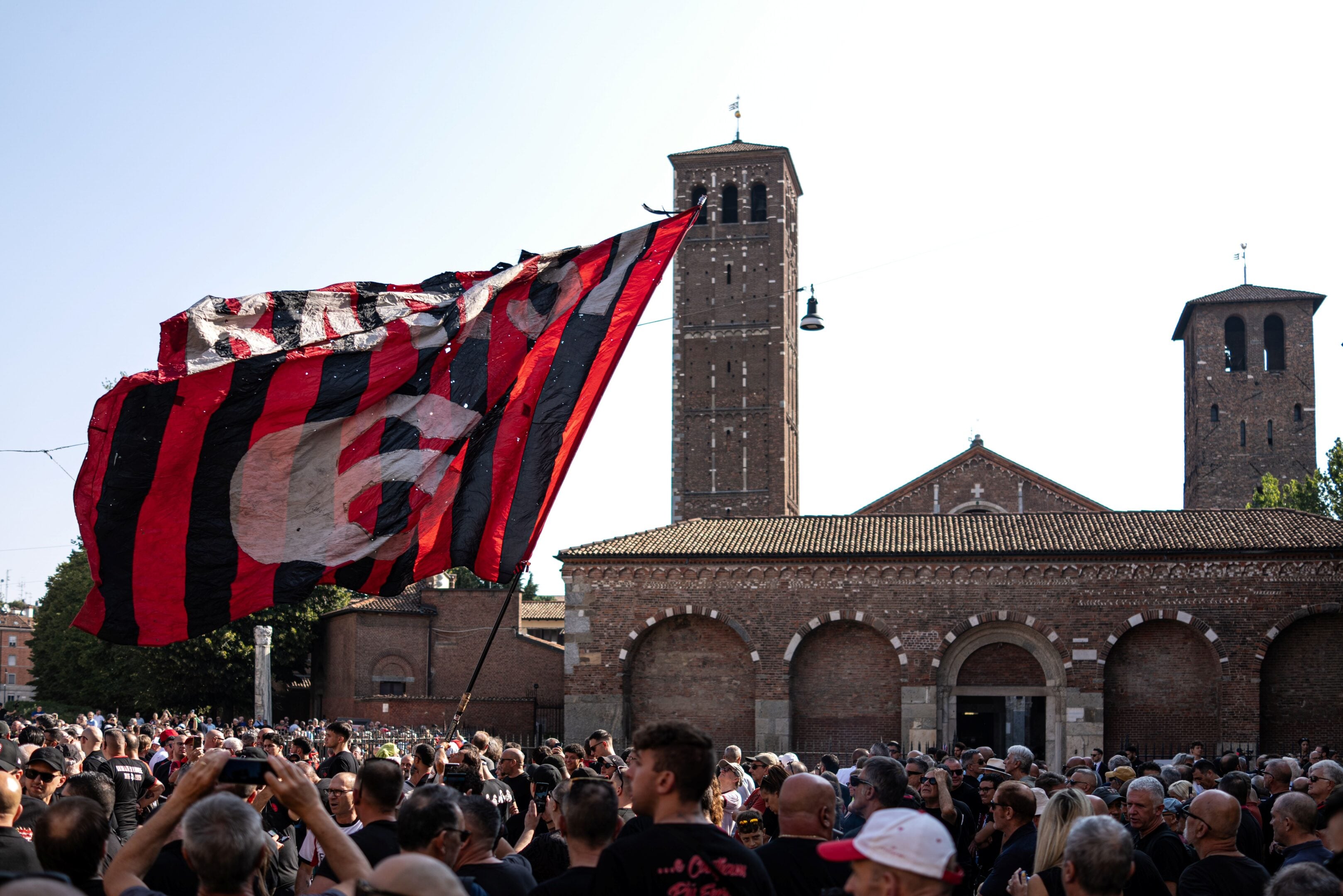 Franco Baresi, a Milano i funerali della leggenda rossonera – le FOTO Franco Baresi, a Milano i funerali della leggenda rossonera – le FOTO