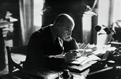 D’Annunzio spiato dal Duce: il carteggio segreto e quel «finalmente» alla notizia della sua morte