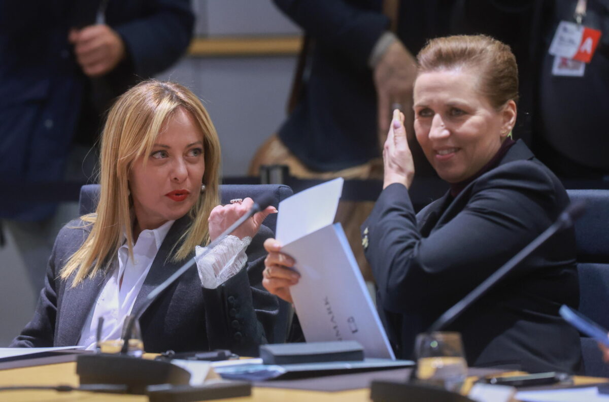 Meloni e Frederisken insieme contro l’immigrazione irregolare, mentre i servizi spagnoli rinnovano l’allarme per un nuovo assalto a Ceuta