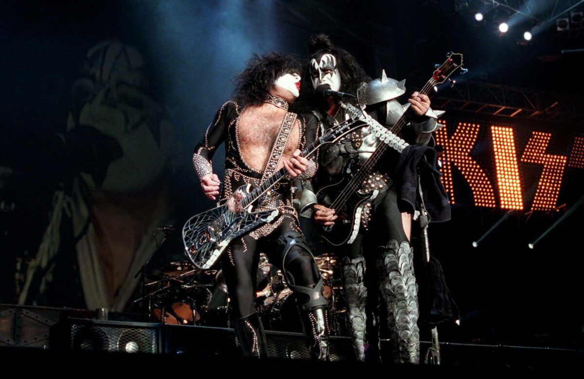 Kiss: lo show che li rese leggenda rivive nell’album “Destroys Anaheim 76”