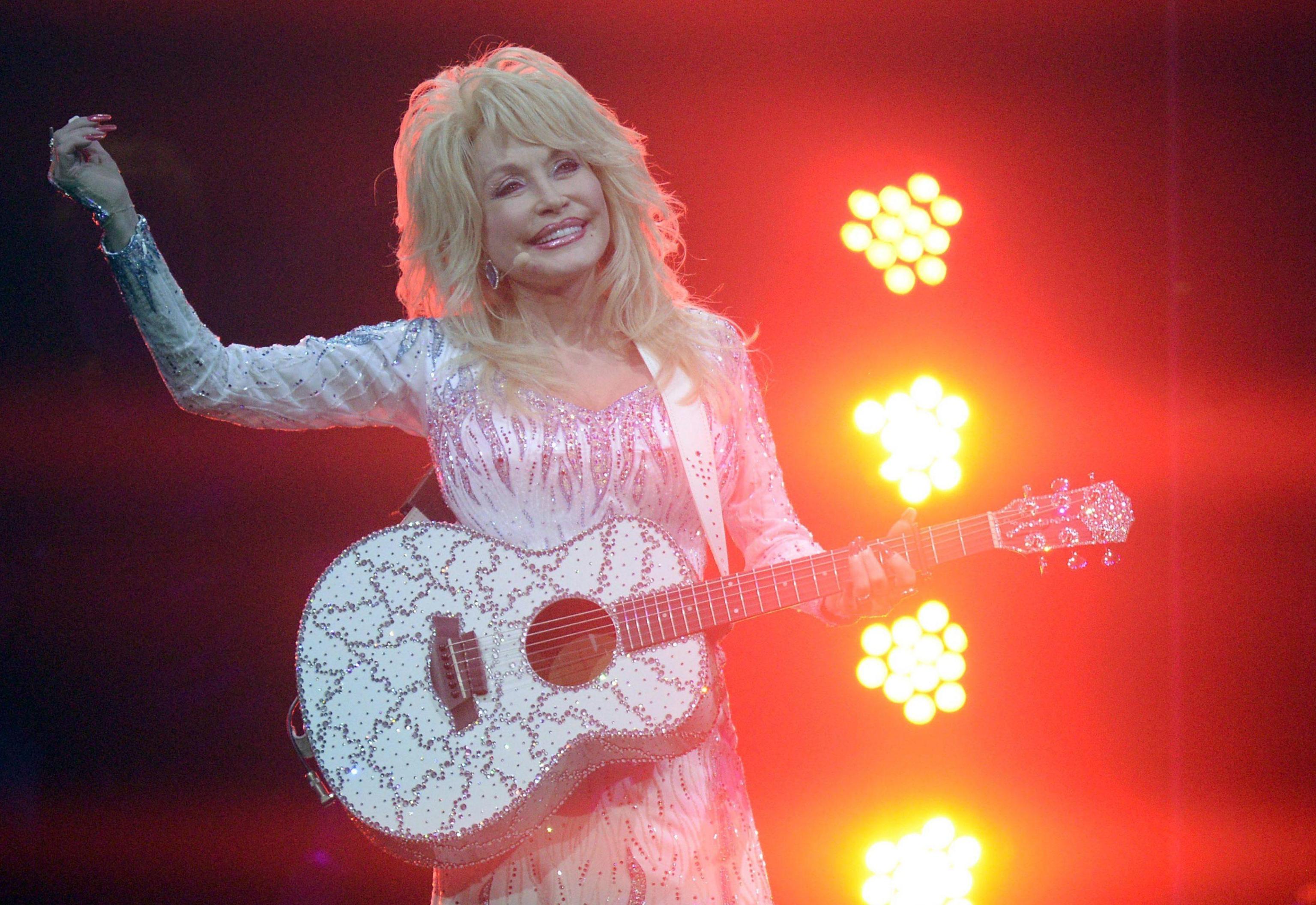 Dolly Parton: le cinque canzoni fondamentali Dolly Parton: le cinque canzoni fondamentali